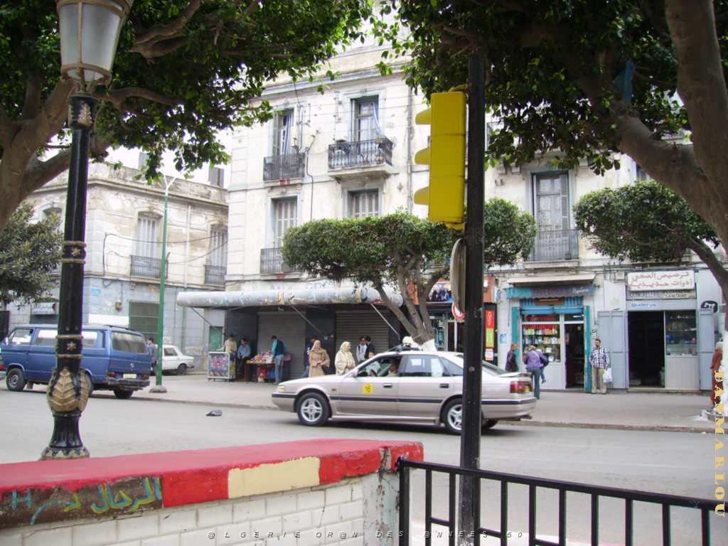 ORAN DE LA PLACE H GIRAUD LE DEBUT RUE GRADWOLH.JPG
